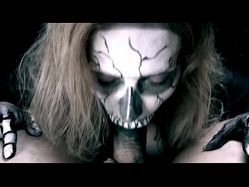 ❤️ ສາວ Demon ດູດ cock ກັບປາກສີດໍາຂອງນາງແລະກືນ cum. ❤️ ຮູບໂປ້ຍາກ ຢູ່ທີ່ພວກເຮົາ lo.pornoxlxx.ru%